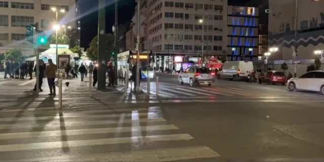 Τροχαίο στον Πειραιά: Υπεράνθρωπες προσπάθειες των γιατρών να κρατήσουν στη ζωή τον χρονο – Χτυπήθηκε από λεωφορείο Τροχαίο στον Πειραιά: Υπεράνθρωπες προσπάθειες των γιατρών να κρατήσουν στη ζωή τον 17χρονο – Χτυπήθηκε από λεωφορείο 2026
