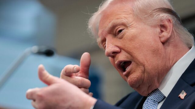 Trump amenaza a Irán con volver "a la Edad de Piedra" en su ultimátum por la reapertura del estrecho de Ormuz 2026