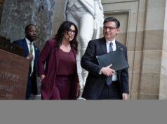 TRUMPOVA MINISTRICA Pila i seksala se u uredu: To je ništa, evo što je sve radila! Muž joj je seksualni napasnik 2026 TRUMPOVA MINISTRICA Pila i seksala se u uredu: To je ništa, evo što je sve radila! Muž joj je seksualni napasnik 2026