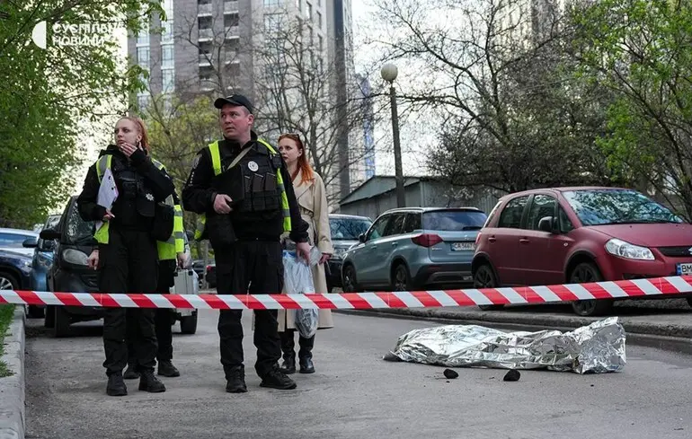 Ukraina в цпк рассказали новую деталь об отце террориста, расстрелявшего людей в киеве 2026 tspk rasskazali novuyu detaly ottse terrorista rasstrel 1 ukraina аналитики центра противодействия коррупции нашли новый факт о дмитрии васильченкове — террористе, который расстрелял... Iustitia. Bg в цпк рассказали новую деталь об отце террориста, расстрелявшего людей в киеве 2026 2026-04-20 14:41:10 справедливість - юстиция ukraina