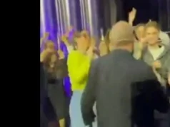 Varoufakis, come l’hanno beccato in discoteca in Russia: imbarazzo clamoroso 2026 Varoufakis, come l'hanno beccato in discoteca in Russia: imbarazzo clamoroso 2026