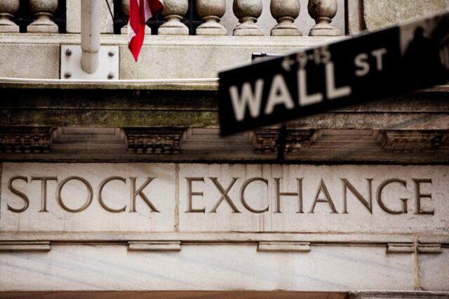 Wall Street encerra sessão mista apenas com Dow Jones em terreno negativo 2026