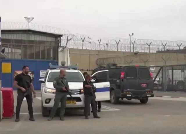 في يوم الأسير الفلسطيني.. عدد الأسرى في سجون الاحتلال يتجاوز 9600 أسير وأسيرة 2026