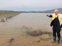 İzmir’de Tarımı Sel Vurdu! TZOB Başkanı Bayraktar Sahaya İndi: “Şikayetleri Ankara’ya Taşıyoruz 2026 İzmir’de Tarımı Sel Vurdu! TZOB Başkanı Bayraktar Sahaya İndi: "Şikayetleri Ankara’ya Taşıyoruz 2026