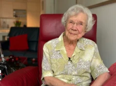 Ze is 102 en eet elke dag komkommer: waarom sommige mensen gezond oud worden 2026 Ze is 102 en eet elke dag komkommer: waarom sommige mensen gezond oud worden 2026