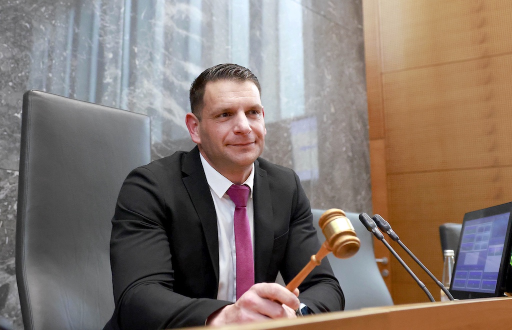 (aktualno) ustavno sodišče podelilo zaušnico svobodnjakom, stevanović ostaja predsednik dz 2026 - pravosodje - iustitia. Bg Fokus (aktualno) ustavno sodišče podelilo zaušnico svobodnjakom, stevanović ostaja predsednik dz 2026 aktualno ustavno sodi podelilo zau nico svobodnjakom st fokus iustitia. Bg piše: ž. K. (nova24tv. Si)
ustavno sodišče je podelilo precejšnjo zaušnico svobodnjakom – njihova... Iustitia. Bg (aktualno) ustavno sodišče podelilo zaušnico svobodnjakom, stevanović ostaja predsednik dz 2026 2026-05-29 18:15:55 pravosodje - iustitia. Bg fokus
