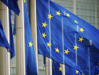 Politika ек с амбициозен план да изкорени бедността до 2050 г. 2026 ambitsiozen plan izkoreni bednostta 2050 2026 1 politika европейската комисия предложи държавите от европейския съюз да обсъдят стратегия за изкореняване на бедността до 2050 година, пише btv. Идеята е да се обърне особено внимание... Iustitia. Bg ек с амбициозен план да изкорени бедността до 2050 г. 2026 2026-05-06 14:59:02 юстиция politika
