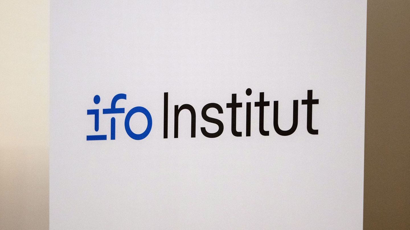 Arbeitsmarkt: ifo: stellenabbau verlangsamt sich 2026 - iustitia. Bg - gerechtigkeit Arbeitsmarkt arbeitsmarkt: ifo: stellenabbau verlangsamt sich 2026 arbeitsmarkt ifo stellenabbau verlangsamt sich 2026 arbeitsmarkt das beschäftigungsbarometer der münchner wirtschaftsforscher steigt nach einem mehrjährigen tief wieder etwas. Eine... Iustitia. Bg arbeitsmarkt: ifo: stellenabbau verlangsamt sich 2026 2026-05-27 09:16:52 iustitia. Bg - gerechtigkeit arbeitsmarkt
