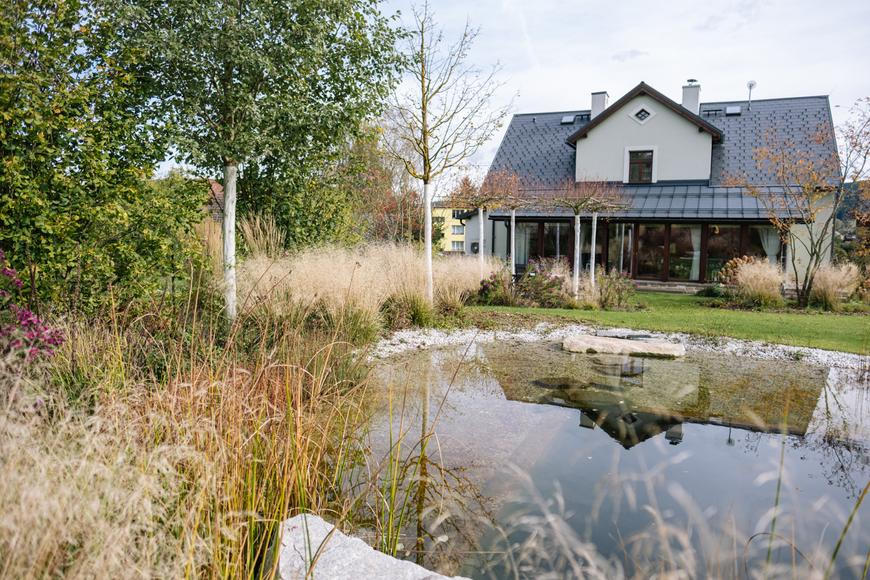 Architektka jim rozmluvila pergolu