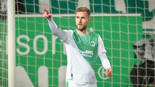 2. Fußball-Bundesliga: Vertrag um ein Jahr verlängert: Srbeny bleibt in Fürth 2026