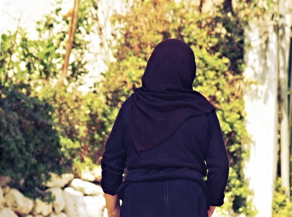 Battle of the grandmas: greek yiayia vs italian nonna 2026 - justice - iustitia. Bg A greek yiayia.