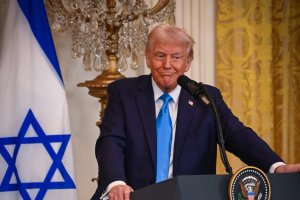 זעם בסביבת מוג'תבא חמינאי: 'טראמפ בגד בנו' 2026 - צֶדֶק - iustitia. Bg זעם בסביבת מוג'תבא חמינאי: 'טראמפ בגד בנו'