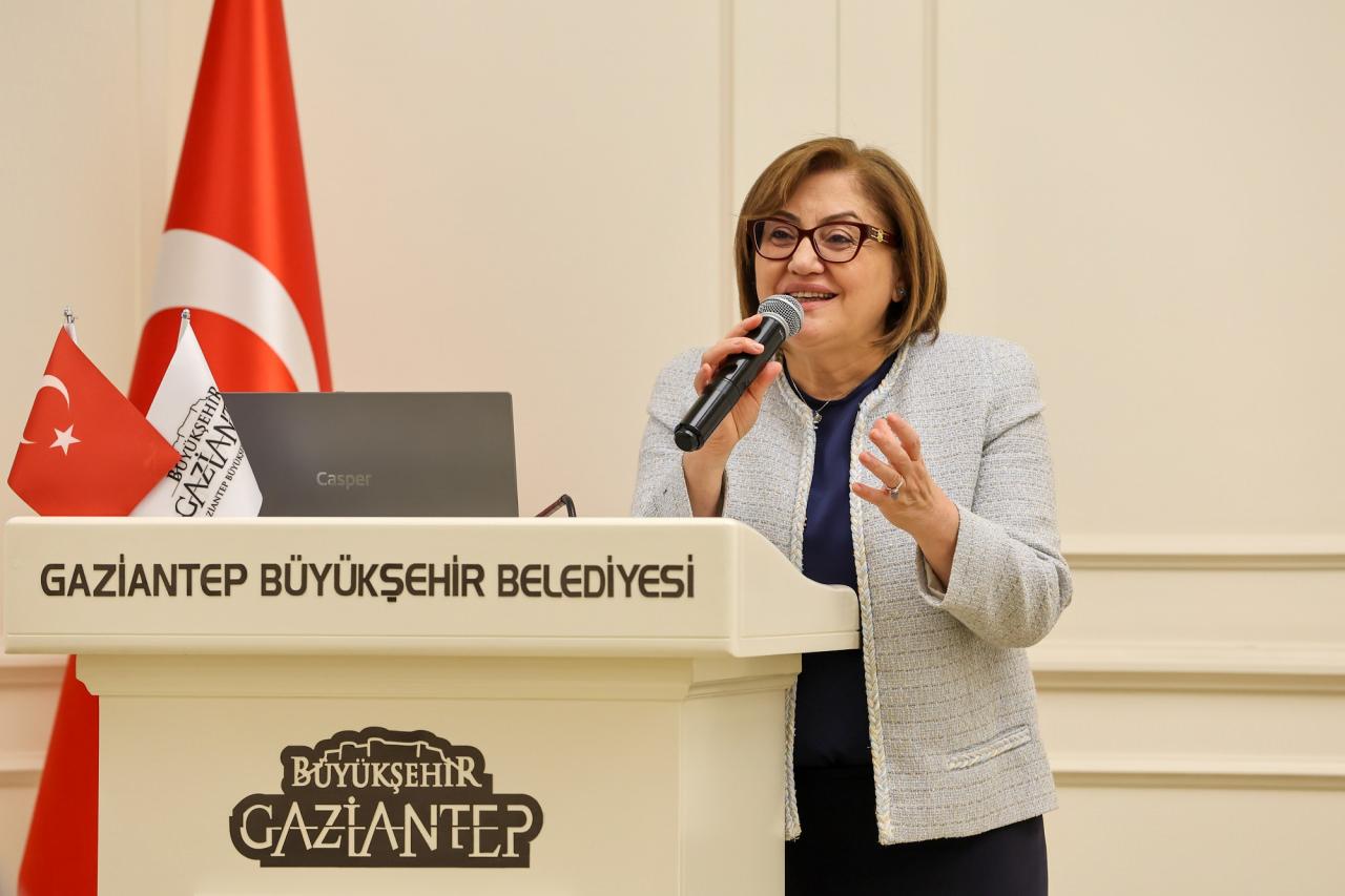 Güncel gazi konut'tan smm odası ve baro üyelerine konut imkanı 2026 gazi konut tan smm odas baro yelerine konut imkan 2026 2 güncel iustitia. Bg kentteki konut ihtiyacına yönelik başlatılan 14 bin konut projesi kapsamında hazırlanan protokoller ile... Iustitia. Bg gazi konut'tan smm odası ve baro üyelerine konut imkanı 2026 2026-05-06 14:28:00 adalet - iustitia. Bg güncel