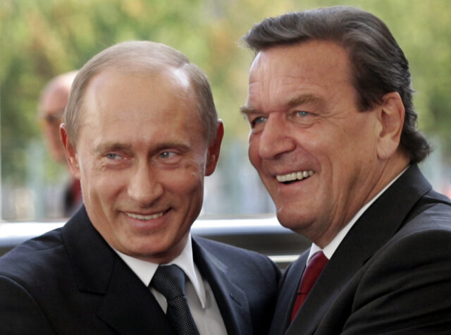 Germania, sceptică faţă de propunerea Kremlinului ca Schroeder să medieze pacea din Ucraina. Prietenia fostului cancelar cu Putin 2026