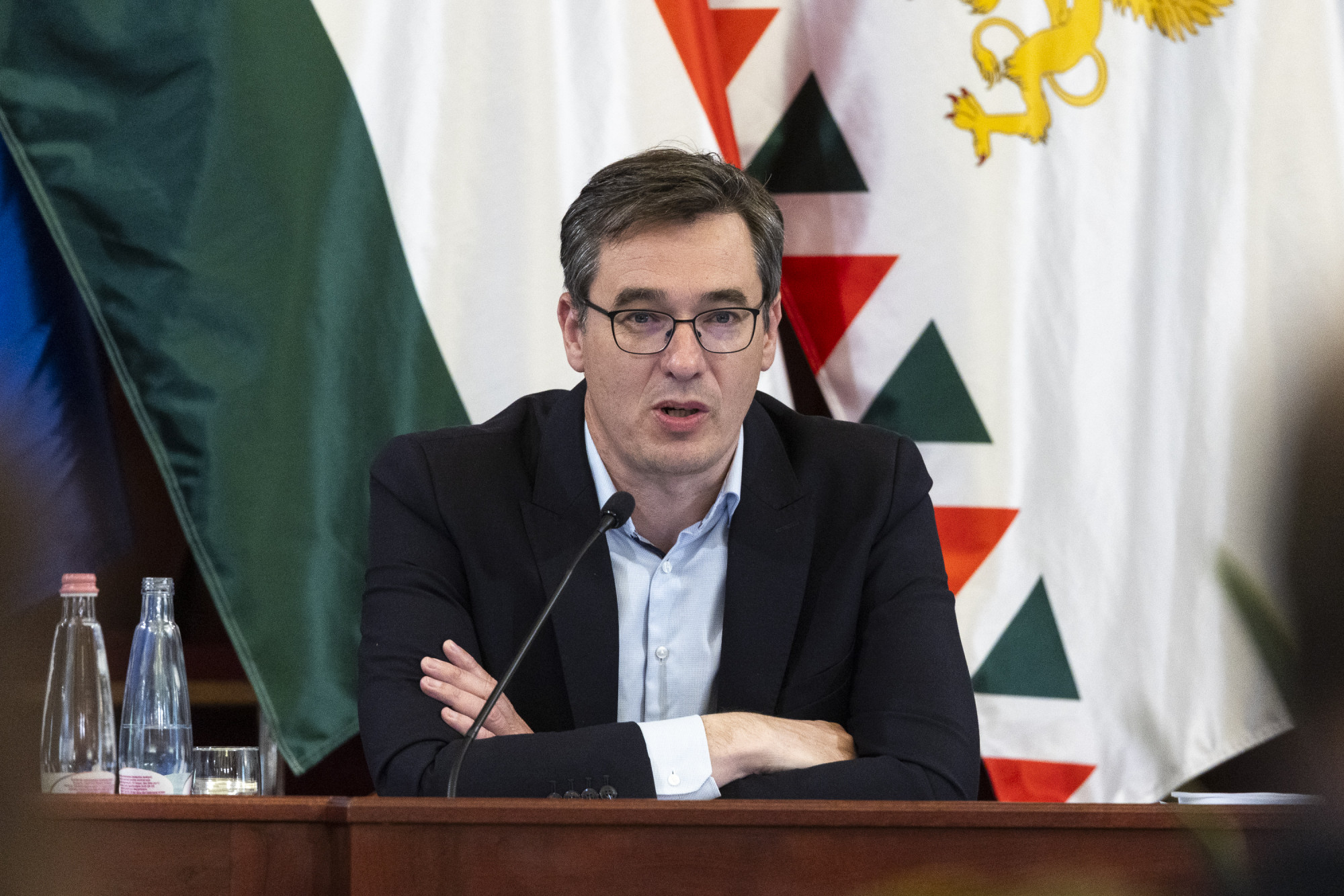 Itt vannak a szurkolók, érkeznek az eu-s pénzek, búcsúzhat az mcc – hétvégi olvasnivalók 2026 - igazságszolgáltatás - iustitia. Bg 444 hírlevél itt vannak a szurkolók, érkeznek az eu-s pénzek, búcsúzhat az mcc – hétvégi olvasnivalók 2026 itt vannak szurkol rkeznek nzek zhat mcc olvasnival 202 20 444 hírlevél iustitia. Bg jó reggelt, zivatarokra felkészülni! Ez itt a 444 napindító... Iustitia. Bg itt vannak a szurkolók, érkeznek az eu-s pénzek, búcsúzhat az mcc – hétvégi olvasnivalók 2026 2026-05-30 11:03:58 igazságszolgáltatás - iustitia. Bg 444 hírlevél