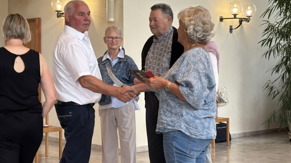 Ausserrhoden 50 jahre appenzeller brauchtumsmuseum 2026 jahre appenzeller brauchtumsmuseum 2026 4 ausserrhoden gegründet wurde der museumsverein vom damaligen dorfarzt walter irniger und vom sekundarschullehrer hans hürlemann,... Iustitia. Bg 50 jahre appenzeller brauchtumsmuseum 2026 2026-05-04 08:50:00 justiz ausserrhoden