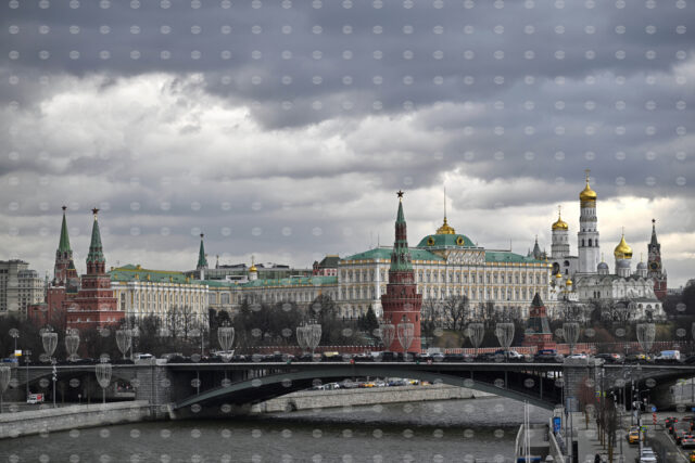 Кметът на Москва заяви, че 20 дрона са били насочени срещу руската столица въпреки обявеното от Путин примирие 2026