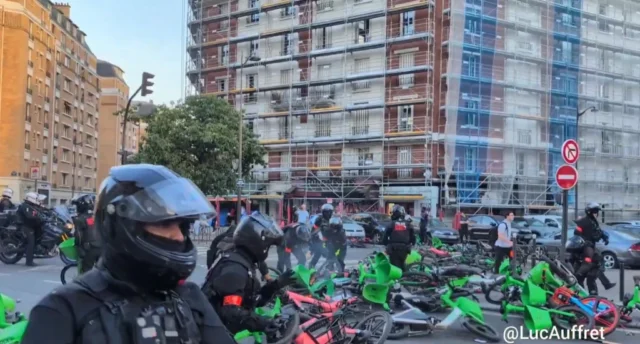 Φίλοι της Παρί Σεν Ζερμέν έστησαν μπλόκο με… ποδήλατα στην αστυνομία (vid) 2026