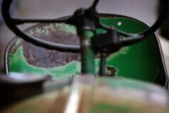Maiwagen kippt um – Zwölf Menschen verletzt 2026 Maiwagen kippt um – Zwölf Menschen verletzt 2026