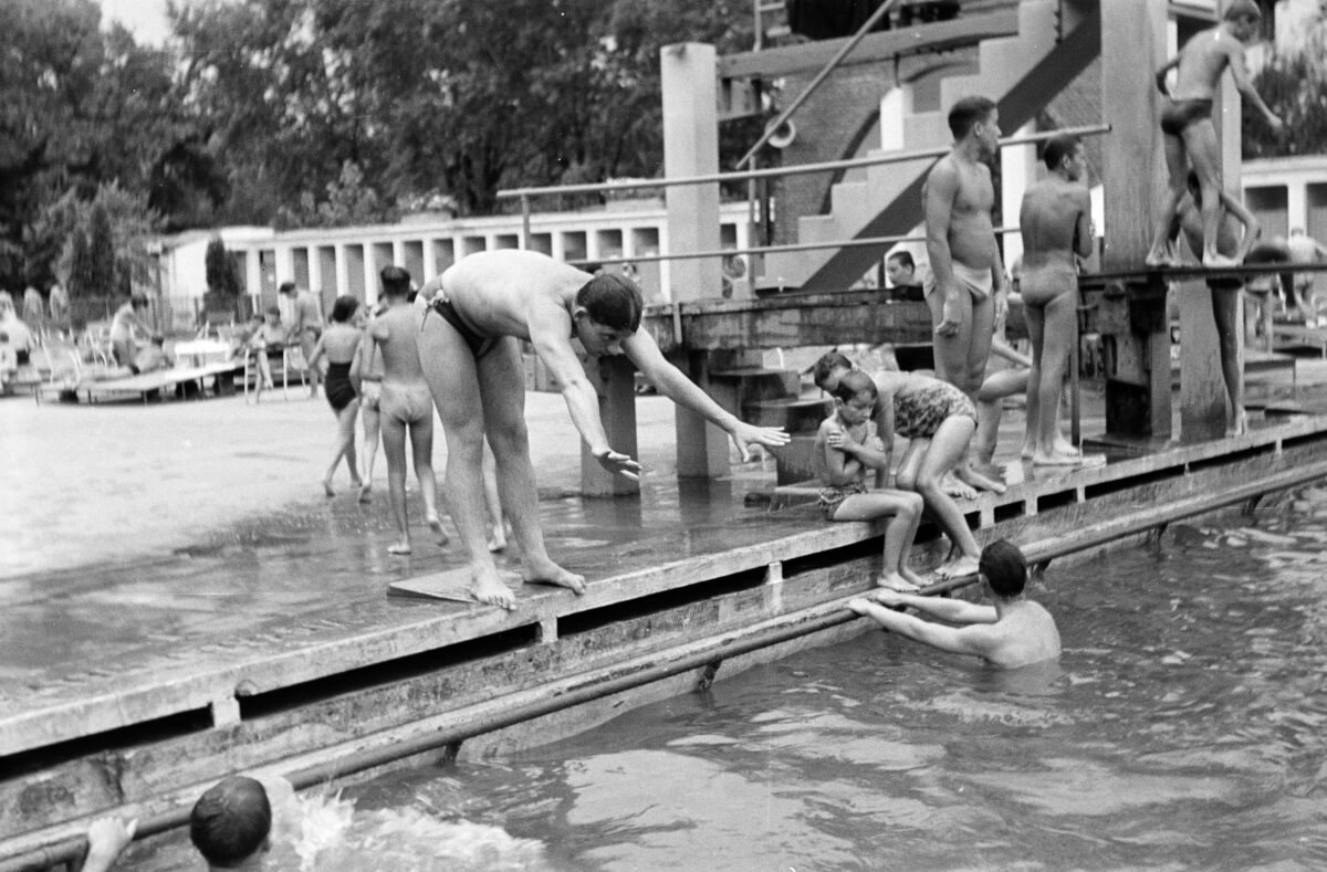 Debrecen celebrates 200 years of bathing culture