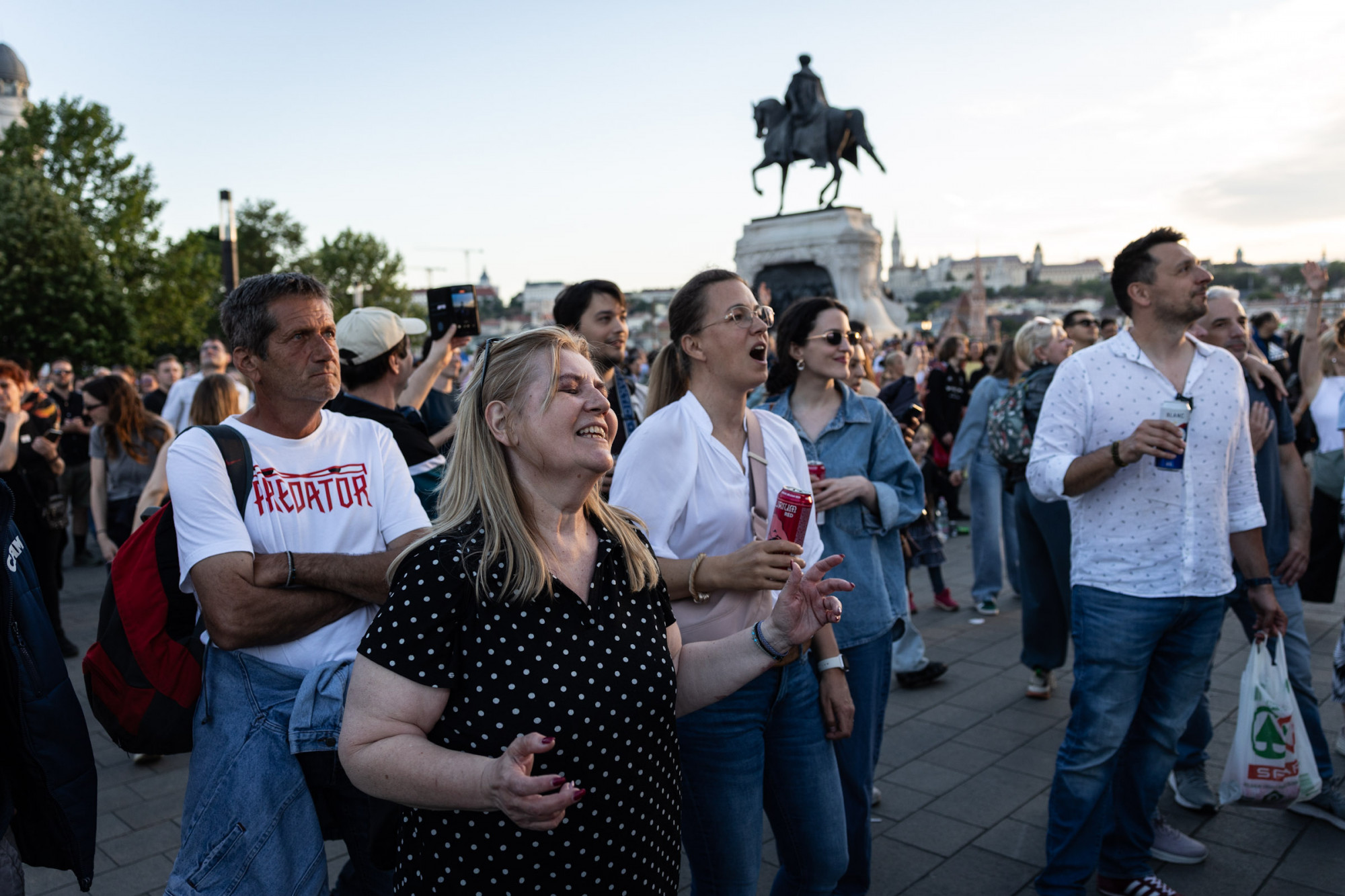 Buli képek a rendszerváltási népünnepélyről 2026 pek rendszerv nnep lyr 2026 12 buli iustitia. Bg a rendszerváltás napján óriási buli zajlik a kossuth téren,... Iustitia. Bg képek a rendszerváltási népünnepélyről 2026 2026-05-09 18:55:29 igazságszolgáltatás - iustitia. Bg buli
