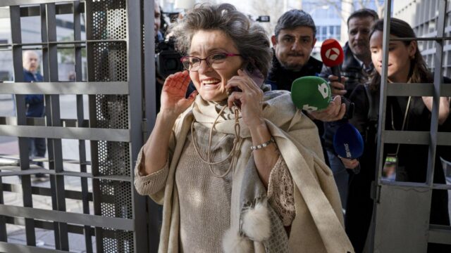 Pilar Baselga celebra la absolución por llamar "Begoño" a la esposa del presidente del Gobierno: "¡Se puede decir y no es delito!" 2026