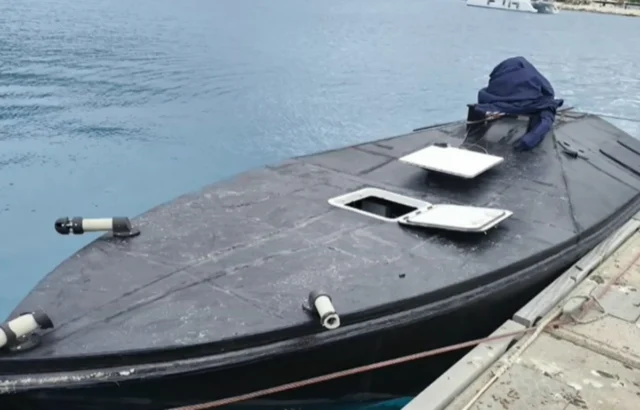 Το Πολεμικό Ναυτικό «χτενίζει» την υπόθεση του φονικού drone στη Λευκάδα Το Πολεμικό Ναυτικό «χτενίζει» την υπόθεση του φονικού drone στη Λευκάδα 2026