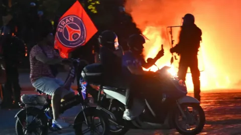 Psg’nin şampiyonlar ligi zaferi sonrası paris’te olaylar: 416 kişi gözaltına alındı 2026 - adalet - iustitia. Bg Psg’nin şampiyonlar ligi zaferi sonrası paris’te olaylar: 416 kişi gözaltına alındı 2026 psg nin ampiyonlar ligi zaferi sonras paris olaylar 416 iustitia. Bg dış haberler paris saint-germain’in şampiyonlar ligi finalindeki zaferinin ardından fransa’da... Iustitia. Bg psg’nin şampiyonlar ligi zaferi sonrası paris’te olaylar: 416 kişi gözaltına alındı 2026 2026-05-31 10:13:30 adalet - iustitia. Bg