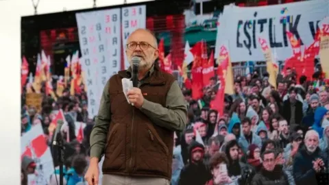 Tkp genel sekreteri okuyan: kılıçdaroğlu’nu chp’nin genel başkanı olarak kabul etmemiz imkansızdır 2026 - adalet - iustitia. Bg Tkp genel sekreteri okuyan: kılıçdaroğlu’nu chp’nin genel başkanı olarak kabul etmemiz imkansızdır 2026 tkp genel sekreteri okuyan daro chp nin genel kan olara iustitia. Bg haber merkezi chp gerçeklerini siyasi ve ideolojik zeminde halka anlatmaya devam edeceklerini belirten... Iustitia. Bg tkp genel sekreteri okuyan: kılıçdaroğlu’nu chp’nin genel başkanı olarak kabul etmemiz imkansızdır 2026 2026-05-27 14:38:29 adalet - iustitia. Bg
