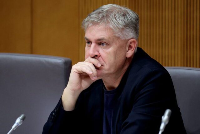 Zgodovinar ter intelektualec v poslanskih klopeh? Tako nizko se je spustil … 2026