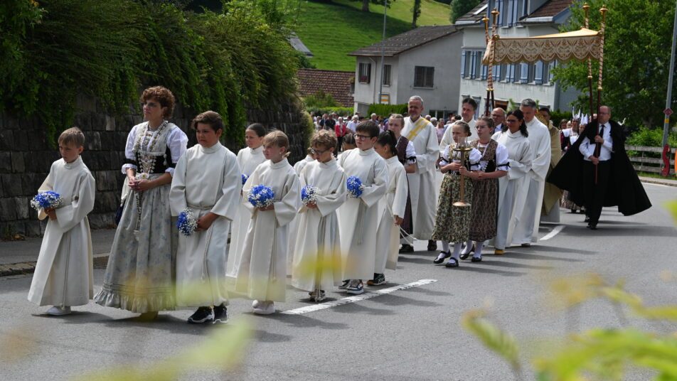 Innerrhoden 125 jahre kirche maria hilf – eine stille zeitzeugin 2026 125 jahre kirche maria hilf eine stille zeitzeugin 2026 10 innerrhoden. ) in haslen ist am vergangenen sonntag, 31. Mai, das kirchenfest maria hilf gefeiert worden. Dieses jahr stand das... Iustitia. Bg 125 jahre kirche maria hilf – eine stille zeitzeugin 2026 2026-06-04 08:04:20 justiz innerrhoden