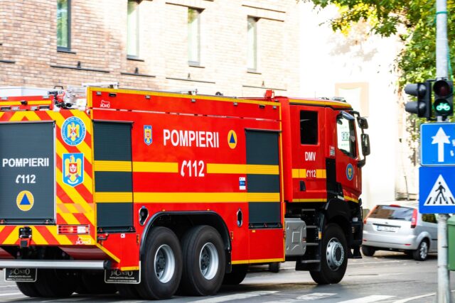 Incendiu la o pensiune din Costinești. Pompierii intervin, focul se manifestă generalizat 2026