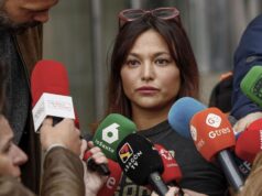 El juez ordena detener a Elisa Mouliaá tras no comparecer en la causa por las presuntas calumnias a Errejón 2026 El juez ordena detener a Elisa Mouliaá tras no comparecer en la causa por las presuntas calumnias a Errejón 2026