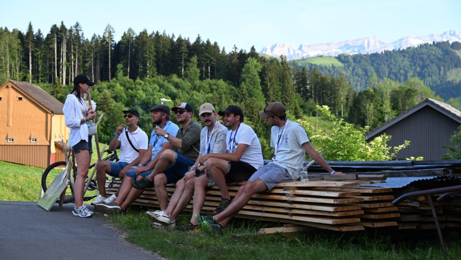 Schlatt-haslen volksfeststimmung: wandern, geniessen, feiern 2026 volksfeststimmung wandern geniessen feiern 2026 17 schlatt-haslen auch die achte austragung der genuss- und bierwanderung war wiederum in kürze ausverkauft. Denn dem erfolgsrezept... Iustitia. Bg volksfeststimmung: wandern, geniessen, feiern 2026 2026-06-02 10:20:44 justiz schlatt-haslen