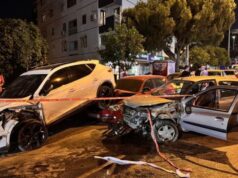 İzmir’de feci kaza: Kalp krizi geçirip park halindeki araçlara çaptı! 2026 İzmir'de feci kaza: Kalp krizi geçirip park halindeki araçlara çaptı! 2026
