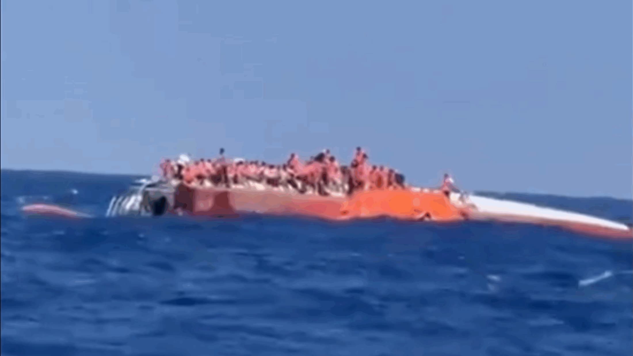 260 personen an bord - fähre kentert vor zypern: „es gibt mehrere tote“ 2026