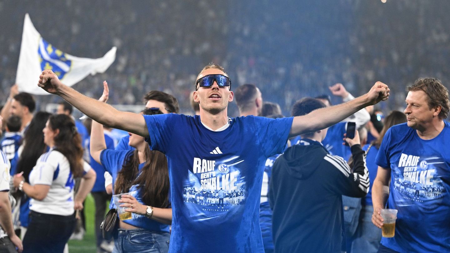Fußball-bundesliga: durchfall und gänsehaut: becker über schalke-aufstieg 2026