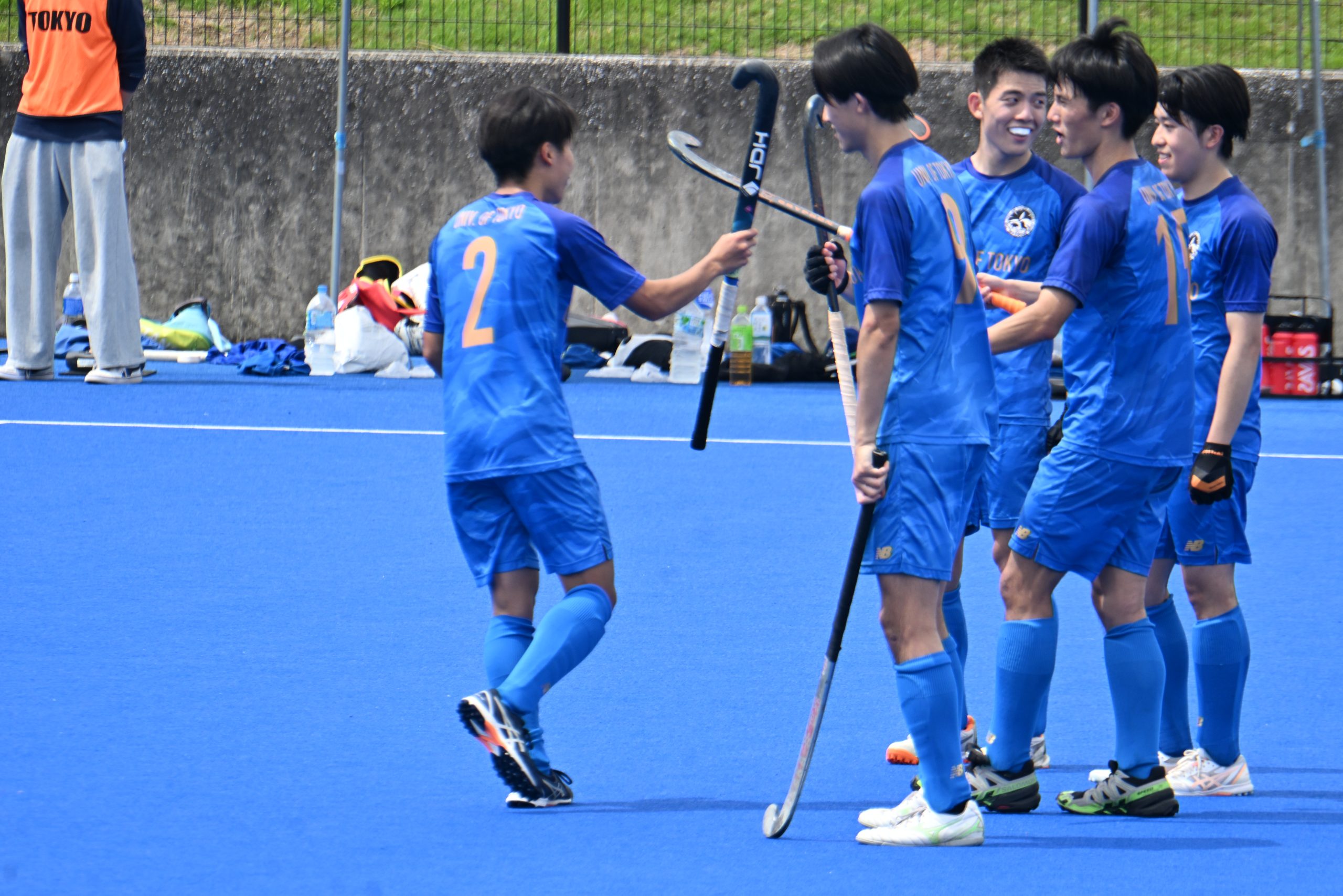 【ホッケー部男子】14季ぶりの1部復帰 一橋大との入れ替え戦に劇的勝利 2026 - 正義 【ホッケー部男子】14季ぶりの1部復帰 一橋大との入れ替え戦に劇的勝利 2026 burino1 tono 2026 4... Iustitia. Bg 【ホッケー部男子】14季ぶりの1部復帰 一橋大との入れ替え戦に劇的勝利 2026 2026-08-12 02:00:57 正義