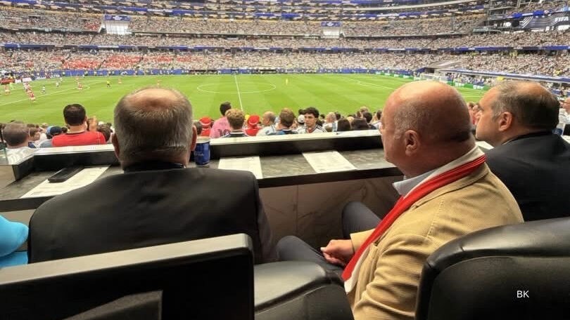 Die rechnung ist da - wm-trip des kanzlers kostet den staat 100. 000 euro 2026