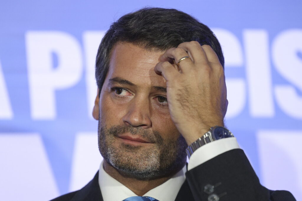 “falso valente” e “catavento político”. Líder da jsd ataca chega 2026