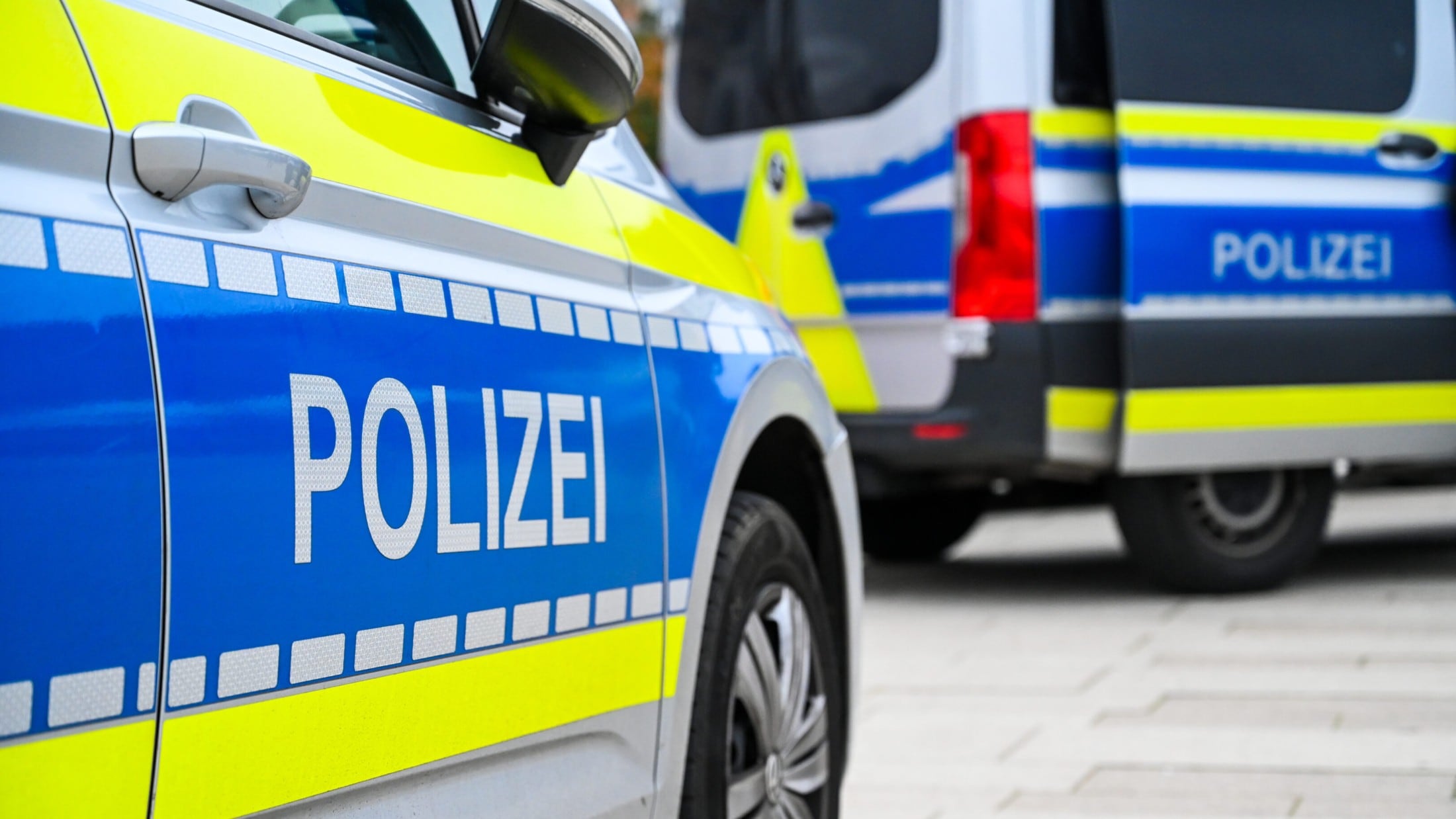 Großeinsatz bei berlin - schülerin (18) tot – auch helfer (30) umgebracht 2026