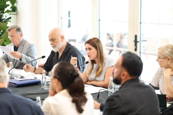 “hap i nevojshëm për sezonin e ri politik”, rama reagon pas takimit me deputetët dhe të deleguarit për tiranën 2026