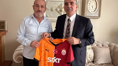Ev hapsindeki ultrAslan liderine MHP Genel Başkan Başdanışmanı Yıldız'dan ziyaret 2026