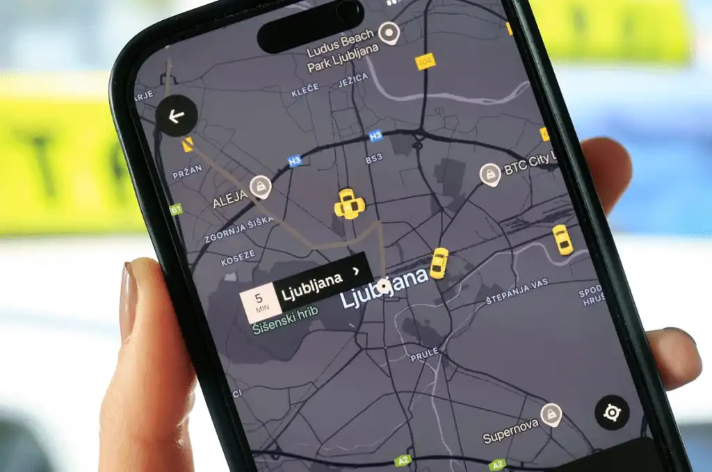 Kako uporabljati Uber v Sloveniji: naročanje, cene in varnost 2026