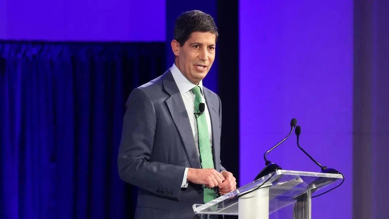 Kevin Warsh konuştu! Altın sert düştü 2026