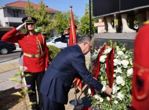 “koha nuk pret”- begaj nderon viktimat e komunizmit në lushnjë: të mos harrojmë, kujtesa është përgjegjësi për të ardhmen! 2026 koha nuk pret begaj nderon viktimat komunizmit lushnj m 2 presidenti i republikës, bajram begaj, nderoi viktimat e internimit nga regjimi komunist në lushnjë, nga ku bëri... Iustitia. Bg “koha nuk pret”- begaj nderon viktimat e komunizmit në lushnjë: të mos harrojmë, kujtesa është përgjegjësi për të ardhmen! 2026 2026-08-24 14:12:13 юстиция