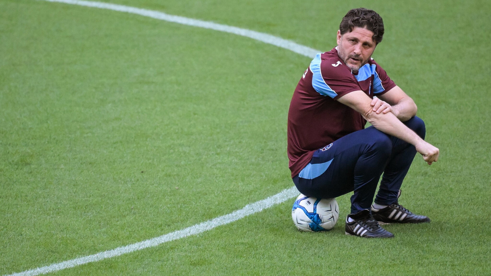 Live im tv - salah-trainer will zurücktreten, darf aber nicht 2026
