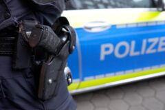 Nach rockerstreit mit messern: polizei durchsucht wohnungen 2026