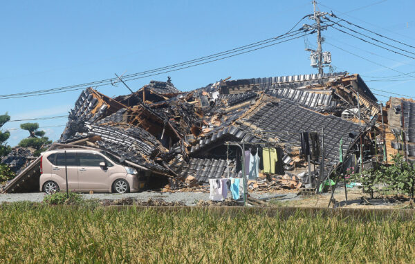 在宅避難者にいまだ支援届かず　熊本地震から3週間　置き去りにされる高齢者「10年前の教訓は何だったのか」 2026