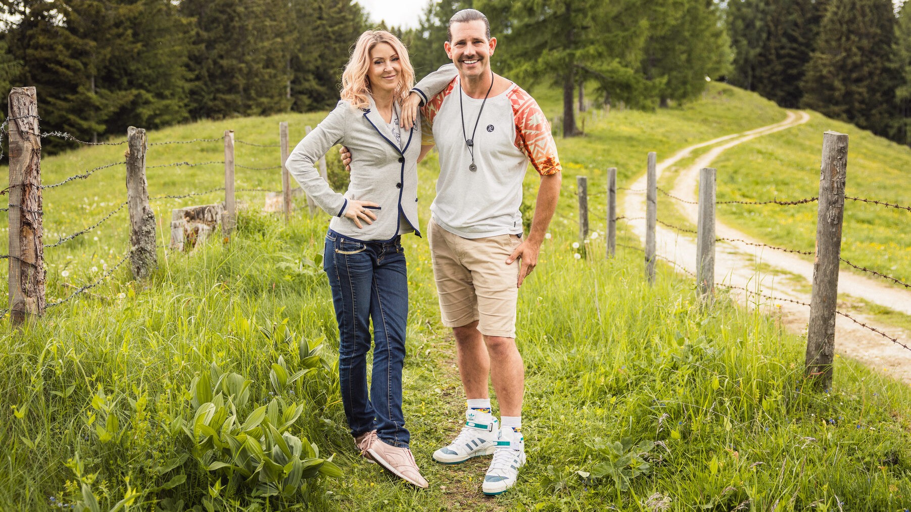 Nun ist es fix: - simone lugner und alexander schneller im forsthaus 2026